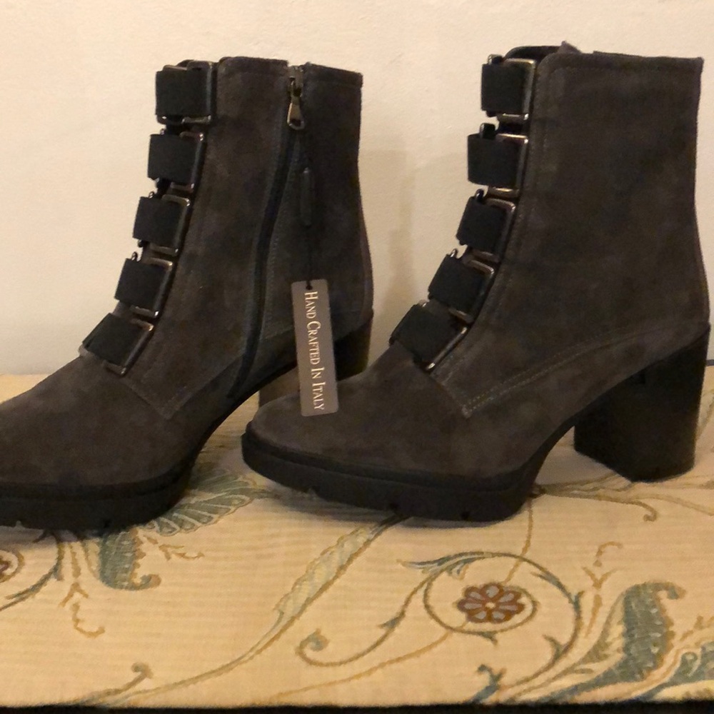 Woman’s shoes